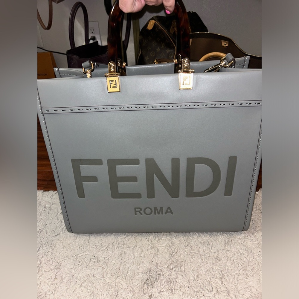 Fendi sunshine tote